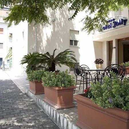 Hotel Jolly-3